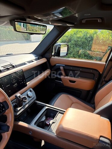 Land Rover Defender-8