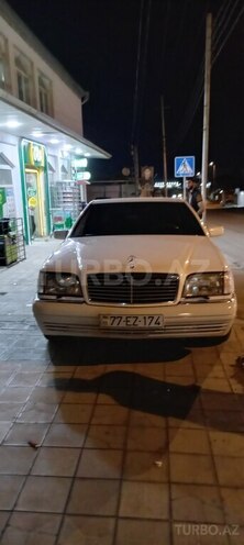 Mercedes S 320-1