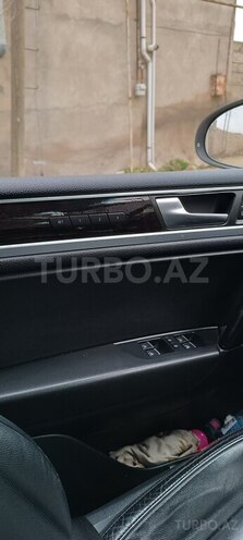 Volkswagen Touareg-10