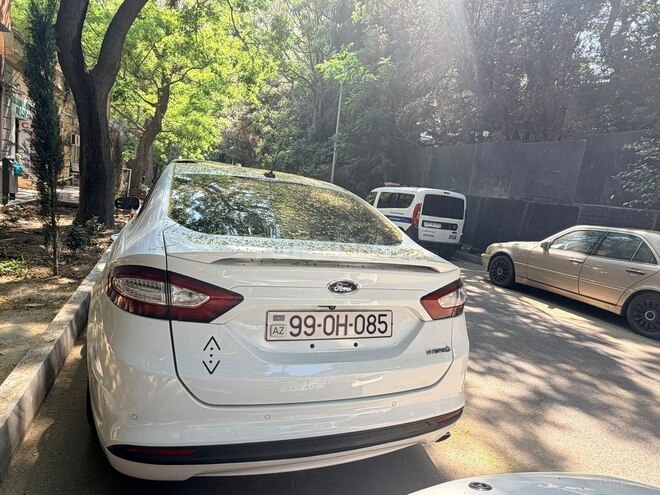 Ford Fusion (North America)-8