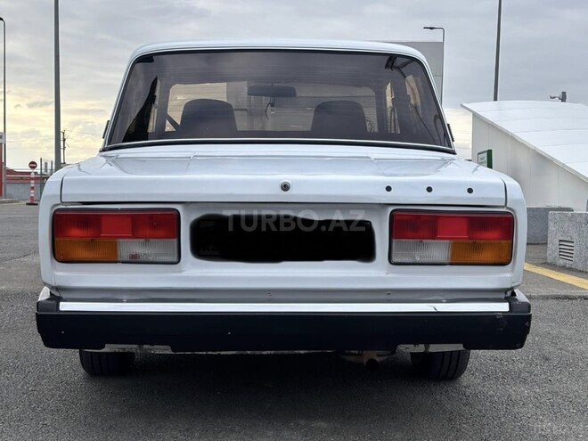 LADA (VAZ) 2107-2