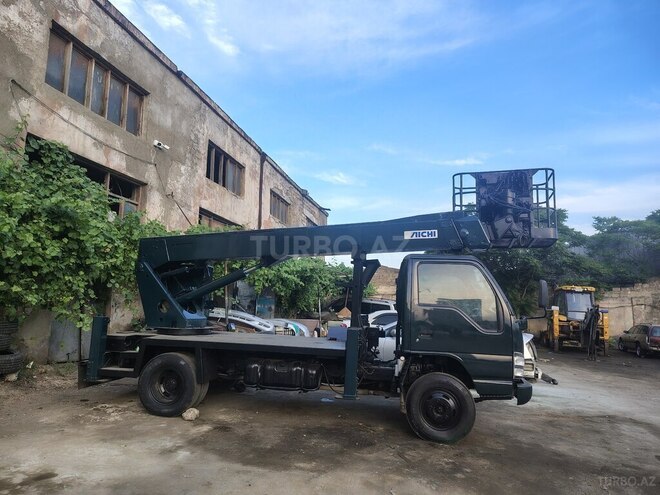 Isuzu NPR 66 P-2
