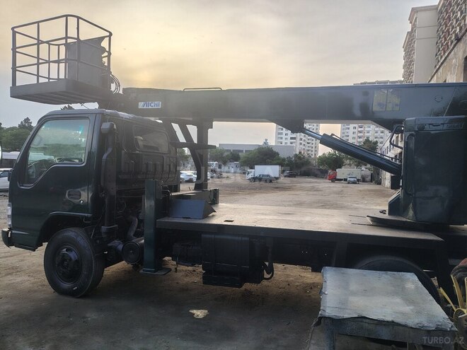 Isuzu NPR 66 P-3
