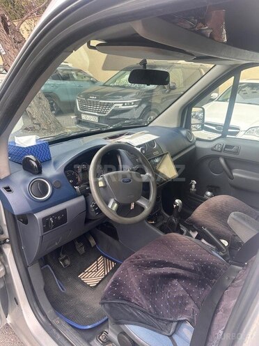 Ford Tourneo Connect-8