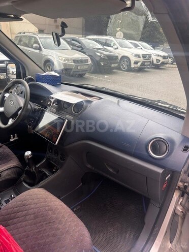 Ford Tourneo Connect-2
