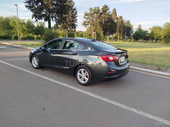 Chevrolet Cruze-5