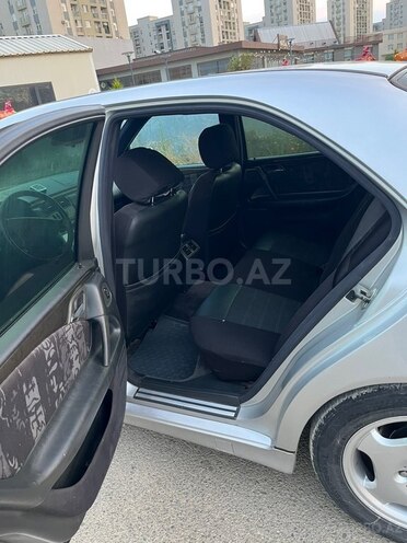 Mercedes E 230-7
