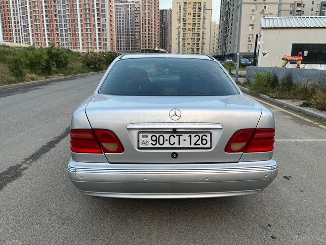 Mercedes E 230-13