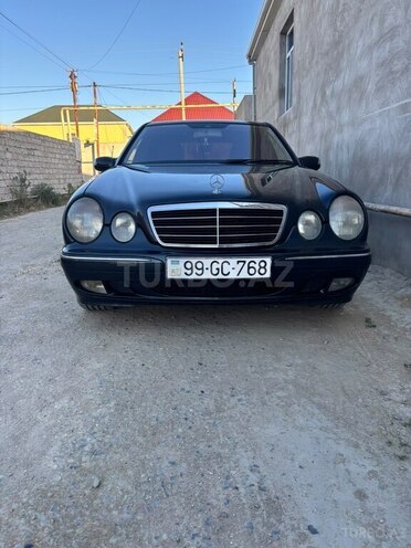 Mercedes E 200-1
