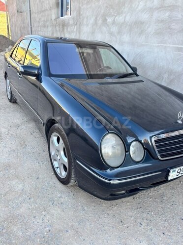 Mercedes E 200-2
