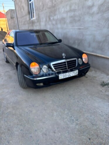 Mercedes E 200-3