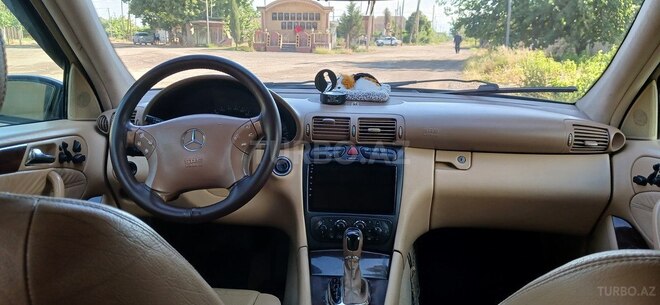Mercedes C 240-12