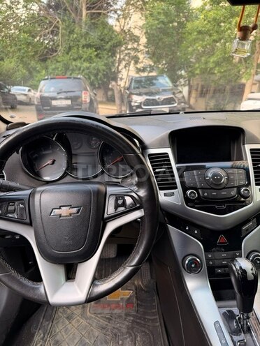 Chevrolet Cruze-10