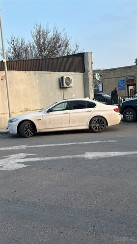 BMW 528-2