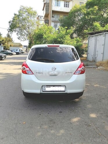 Nissan Tiida-3