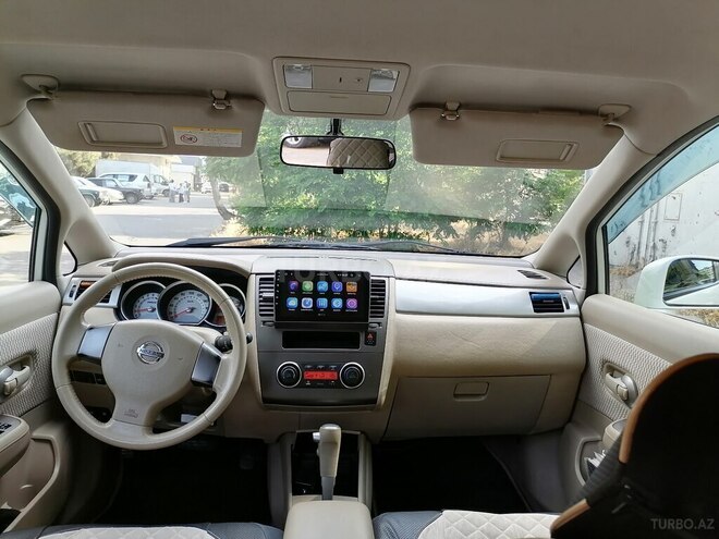 Nissan Tiida-4