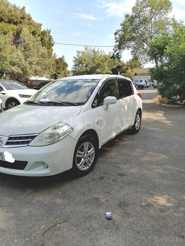 Nissan Tiida-5