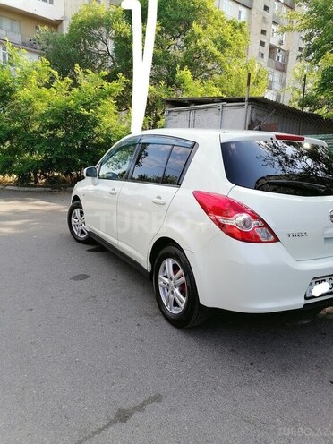 Nissan Tiida-6