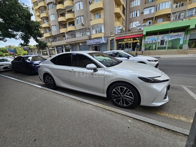Toyota Camry-3