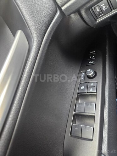 Toyota Camry-6