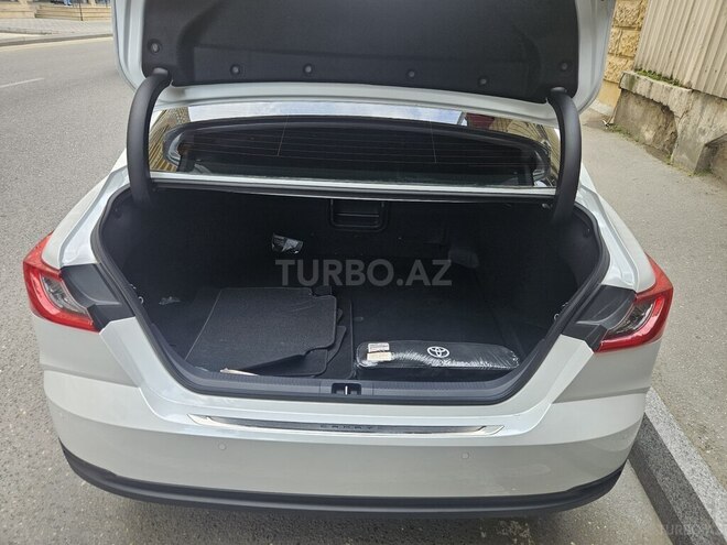 Toyota Camry-8