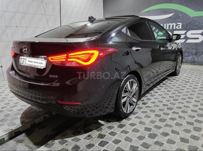 Hyundai Elantra-6