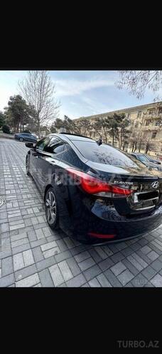 Hyundai Elantra-4