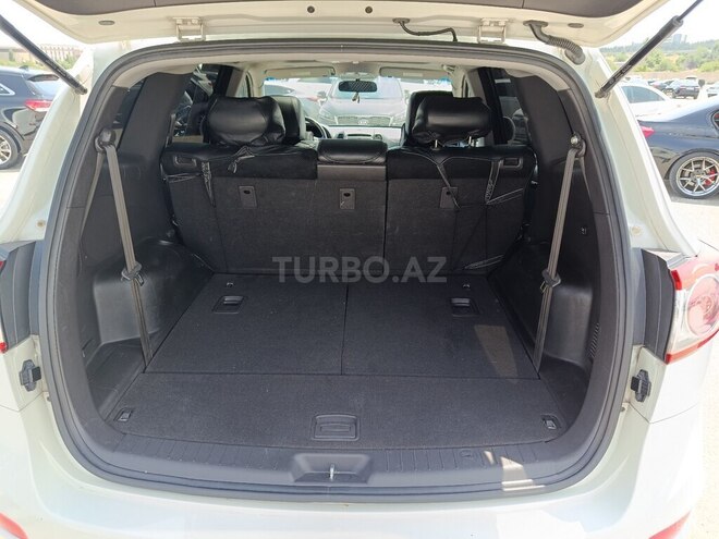 Hyundai Santa Fe-12
