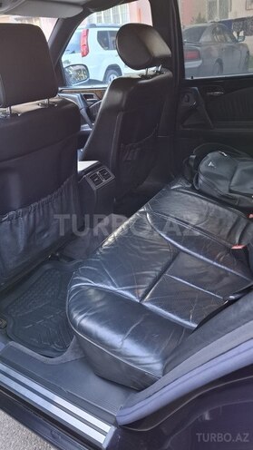 Mercedes E 240-5