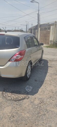 Nissan Tiida-11