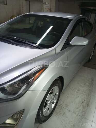 Hyundai Elantra-3