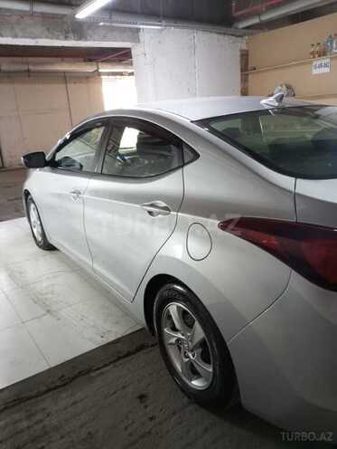 Hyundai Elantra-2