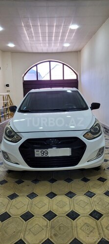 Hyundai Accent-3