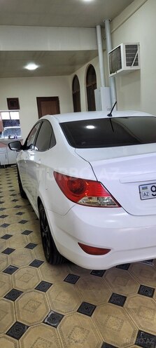 Hyundai Accent-5