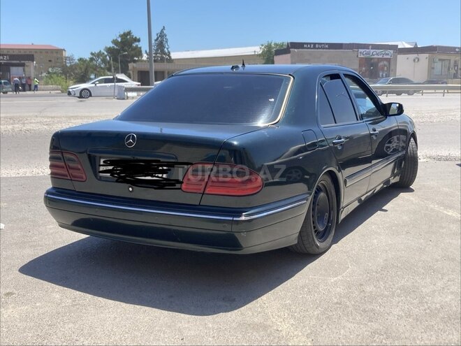 Mercedes E 220-5