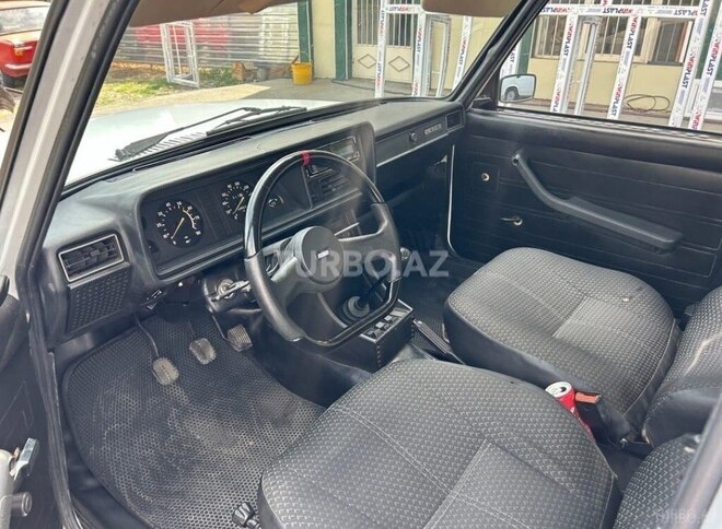 LADA (VAZ) 2107-4