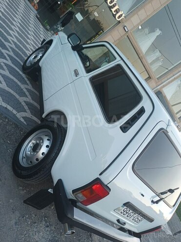 LADA (VAZ) Niva-6
