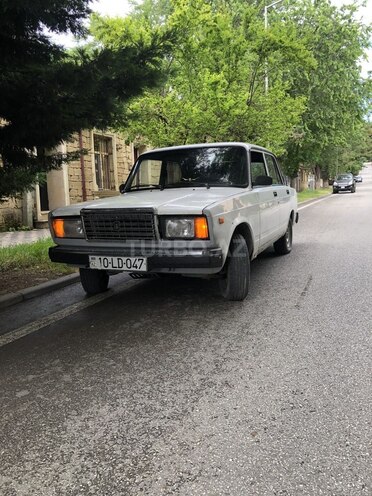 LADA (VAZ) 2107-4