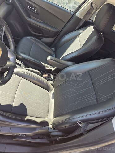 Chevrolet Trax-11