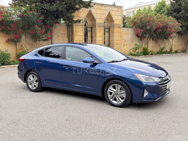 Hyundai Elantra-8