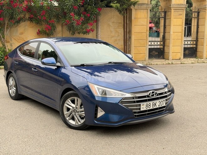 Hyundai Elantra-2
