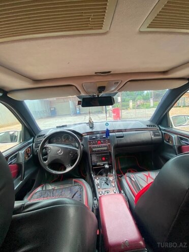 Mercedes E 240-9