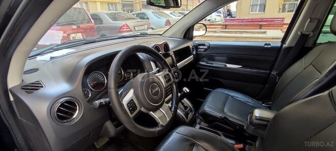 Jeep Compass-11