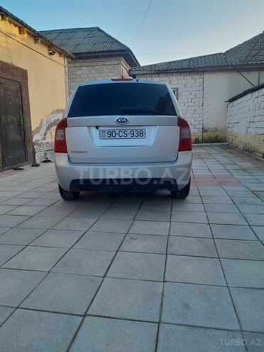 Kia Carens-4