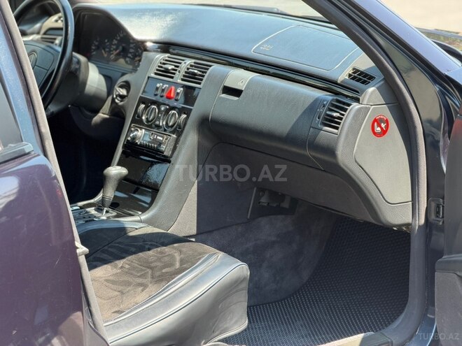 Mercedes E 280-12
