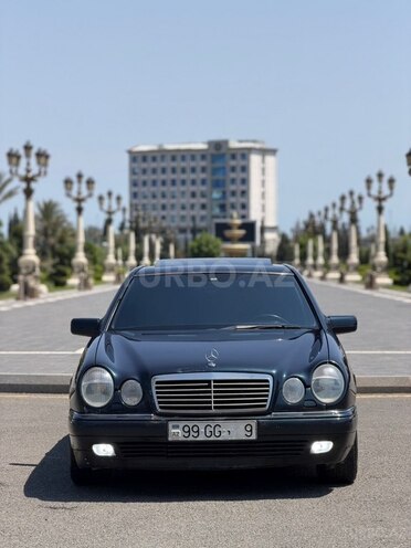 Mercedes E 280-5