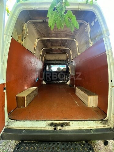 Ford Transit-9
