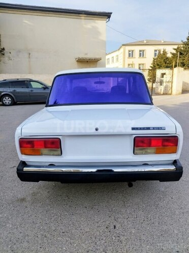 LADA (VAZ) 2107-2