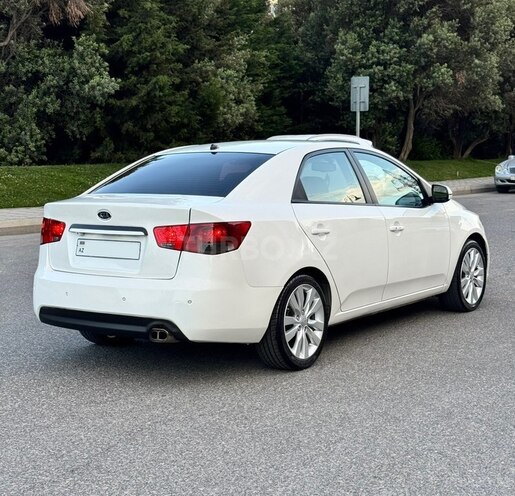Kia Cerato-5