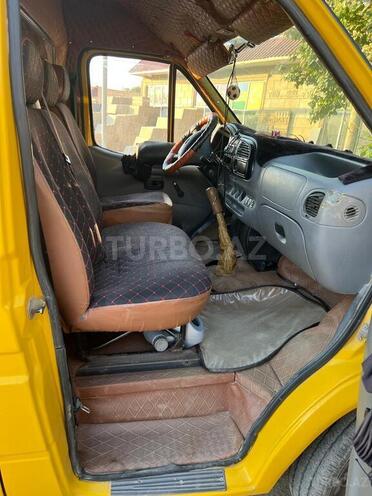 Ford Transit-6